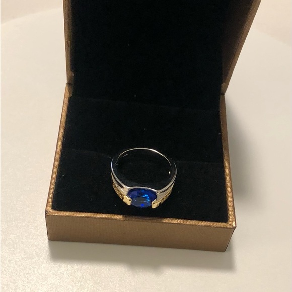Blue Oval Cut Silver & Gold Color Ring - Picture 4 of 6